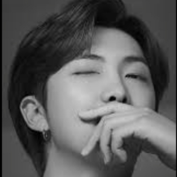 Meet your Posher, Latisha - Picture 1 of 1